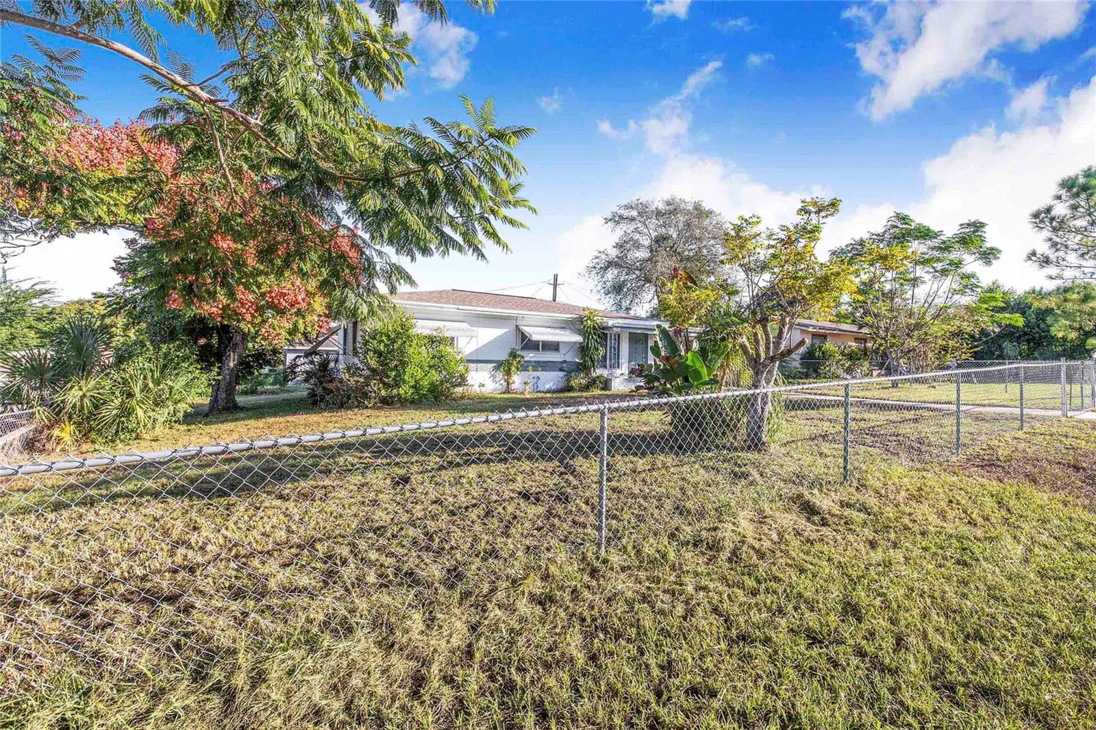 HOLIDAY HEIGHTS - Residential