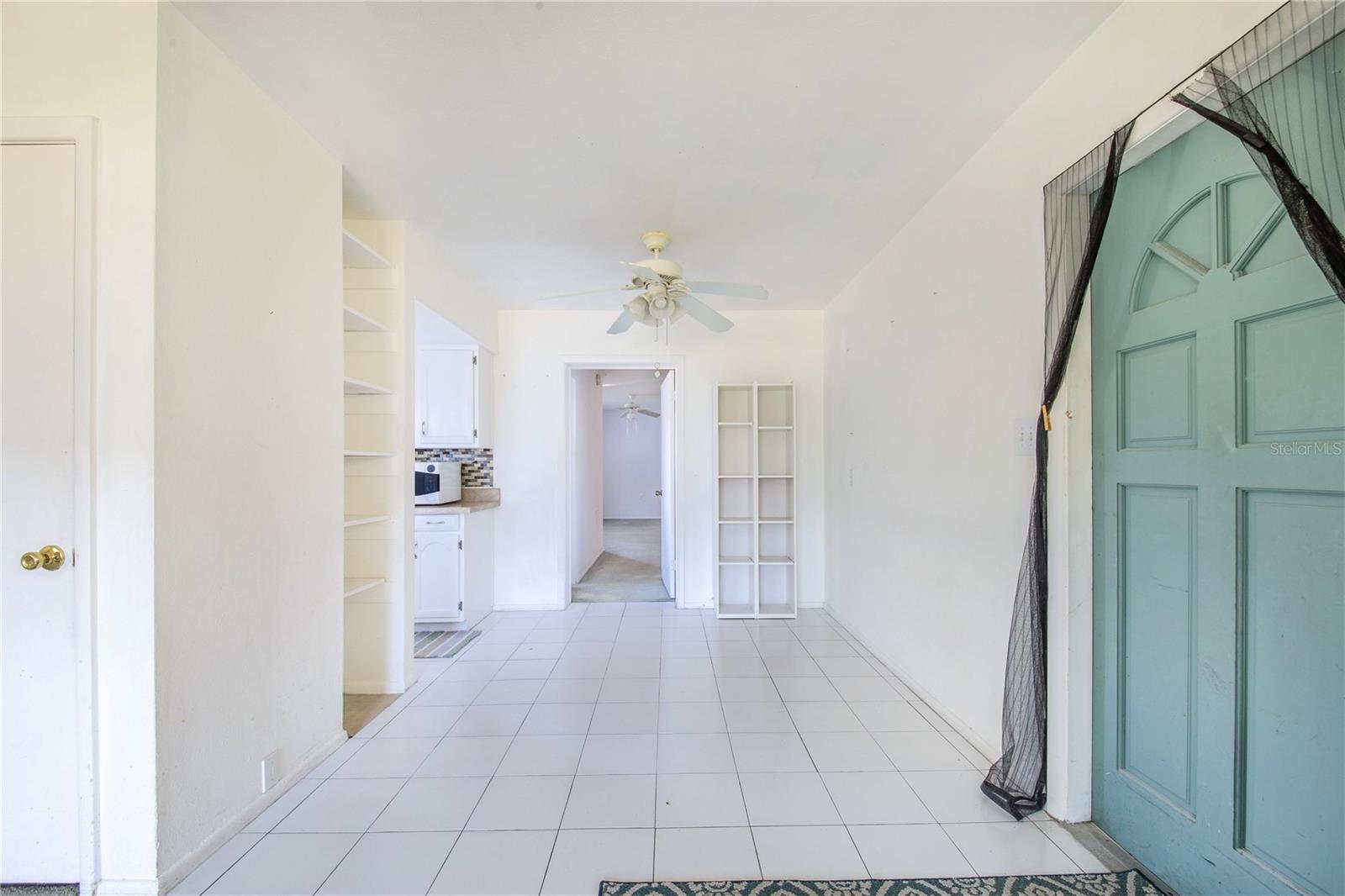 HOLIDAY HEIGHTS - Residential