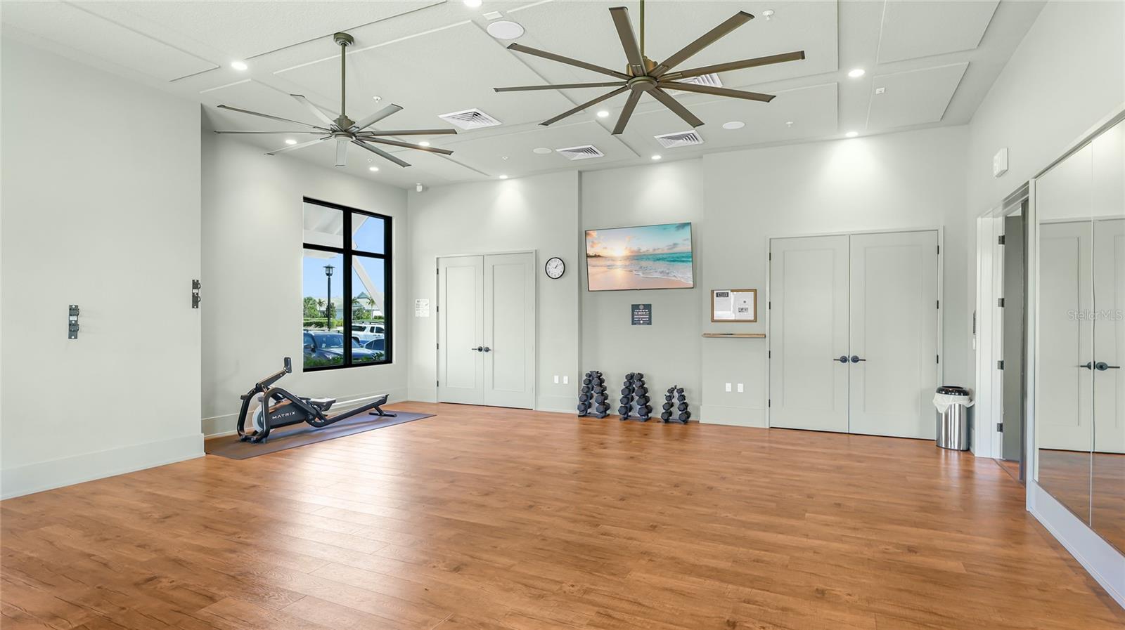 LAKEHOUSE COVE/WATERSIDE PH 5 - Residential