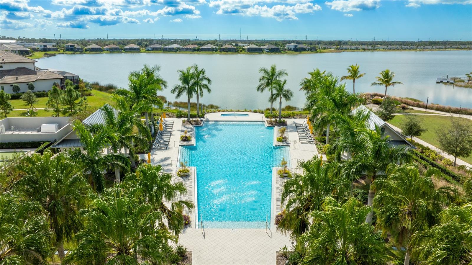 LAKEHOUSE COVE/WATERSIDE PH 5 - Residential