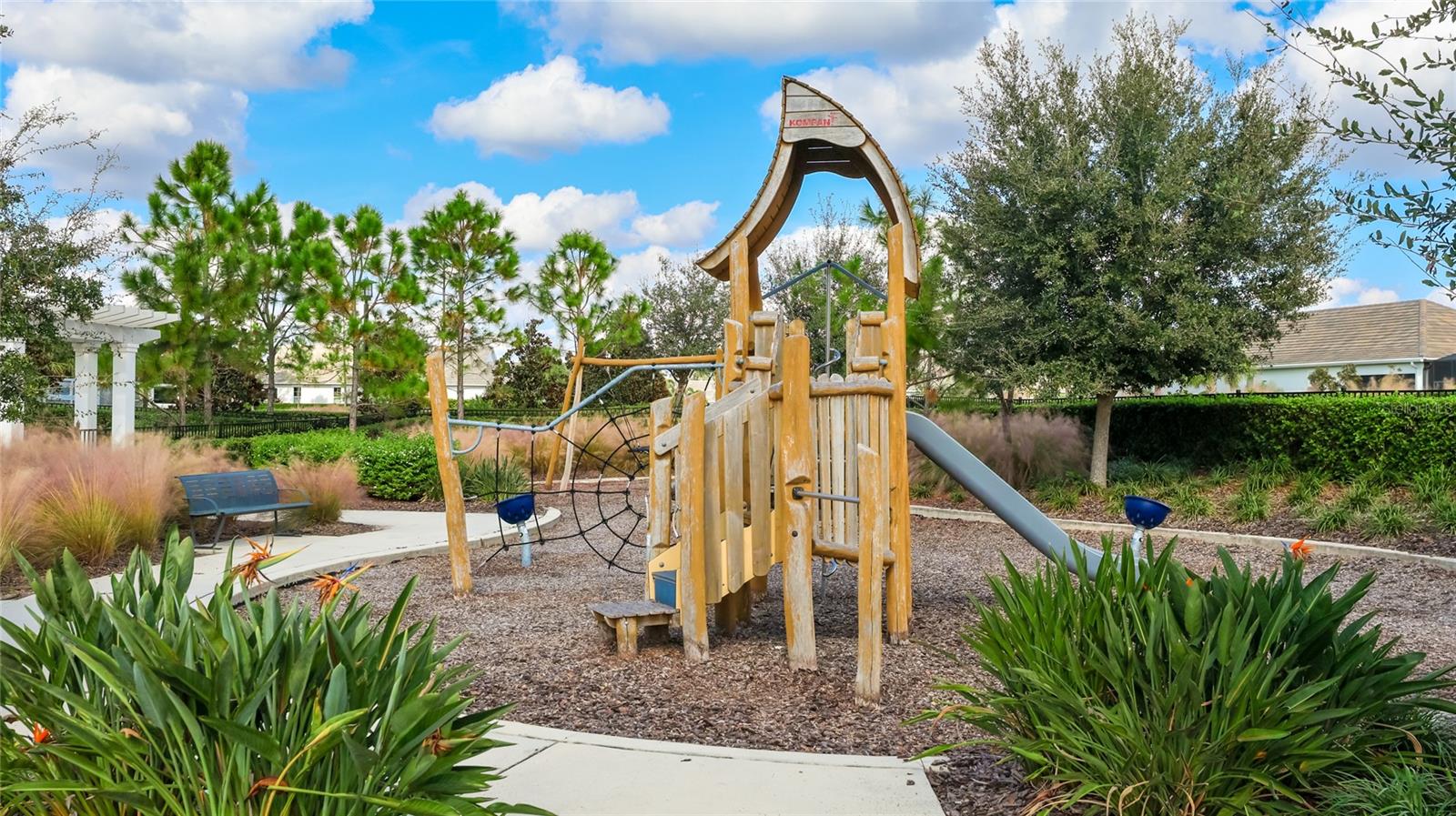 LAKEHOUSE COVE/WATERSIDE PH 5 - Residential