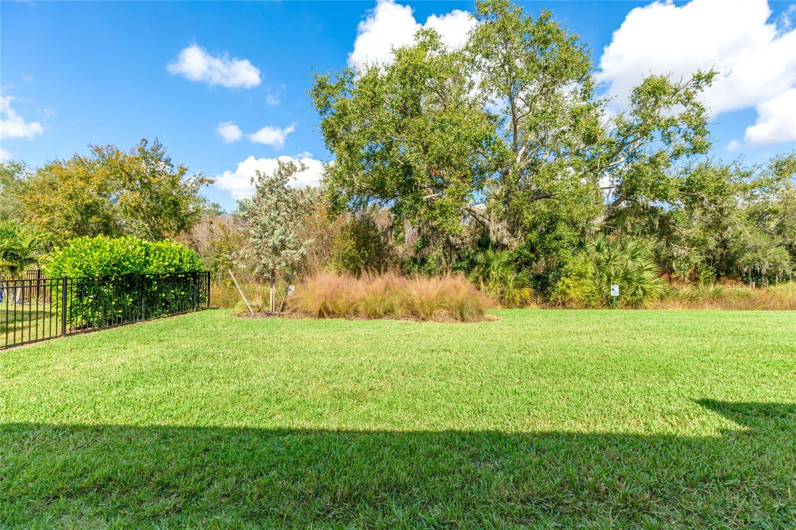 LAKEHOUSE COVE/WATERSIDE PH 5 - Residential