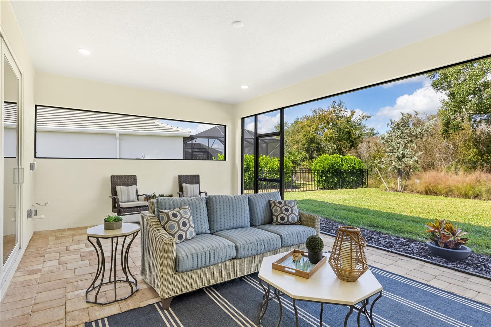 LAKEHOUSE COVE/WATERSIDE PH 5 - Residential