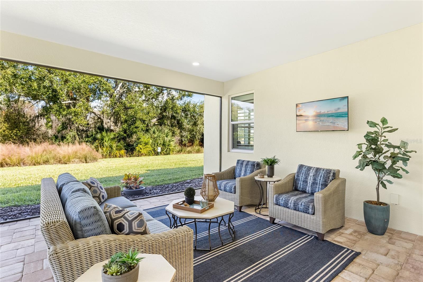 LAKEHOUSE COVE/WATERSIDE PH 5 - Residential