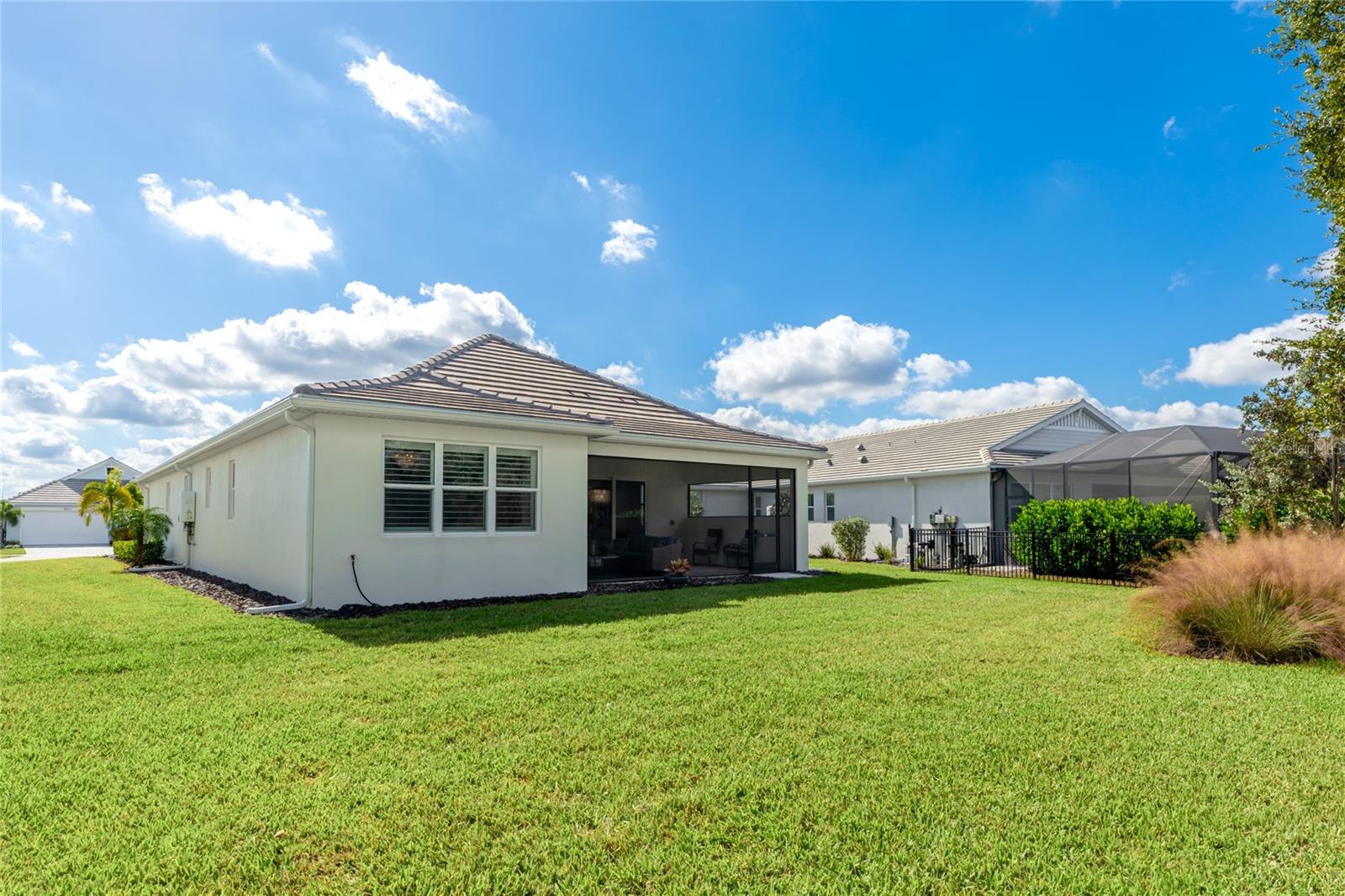 LAKEHOUSE COVE/WATERSIDE PH 5 - Residential