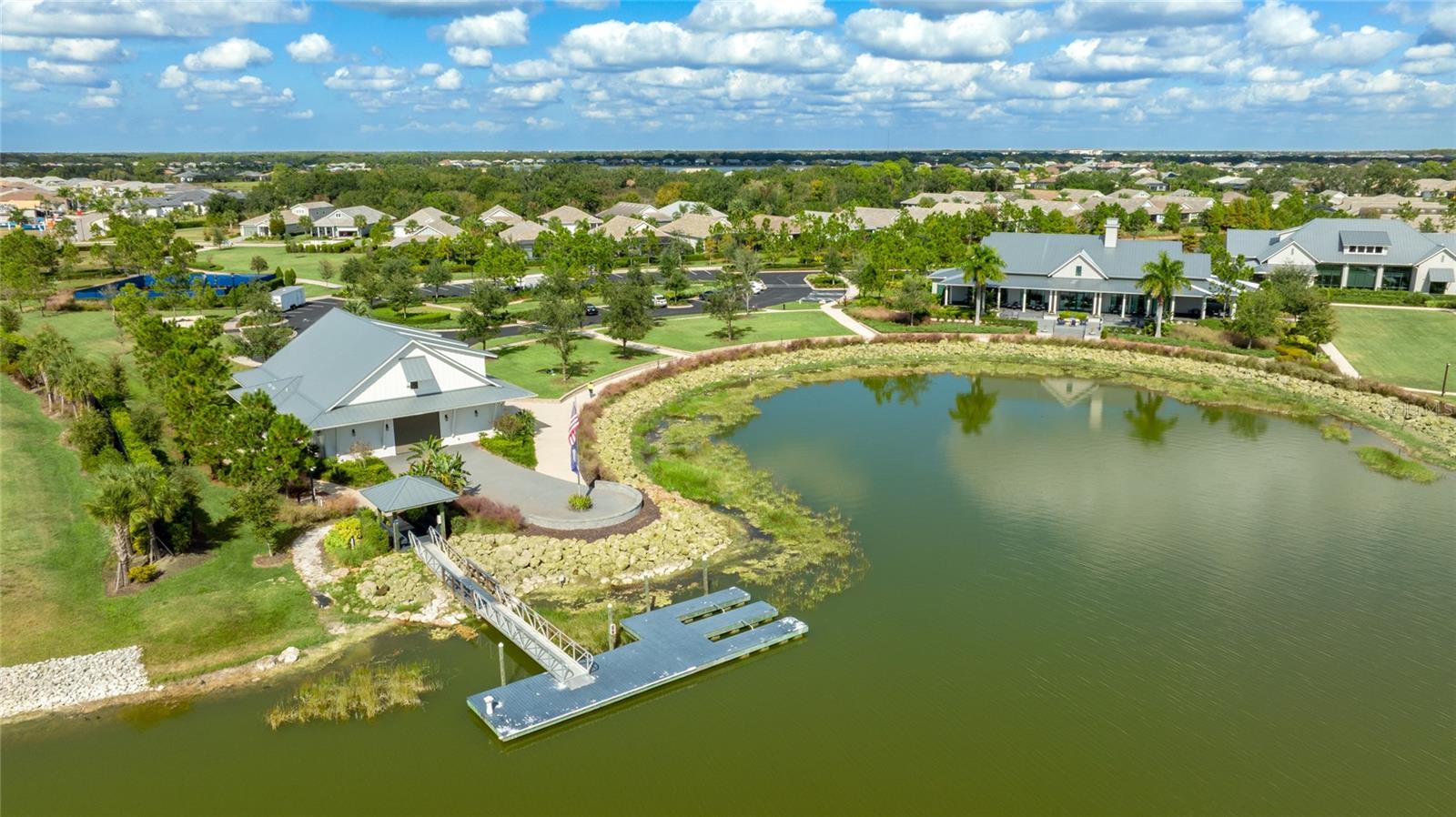 LAKEHOUSE COVE/WATERSIDE PH 5 - Residential