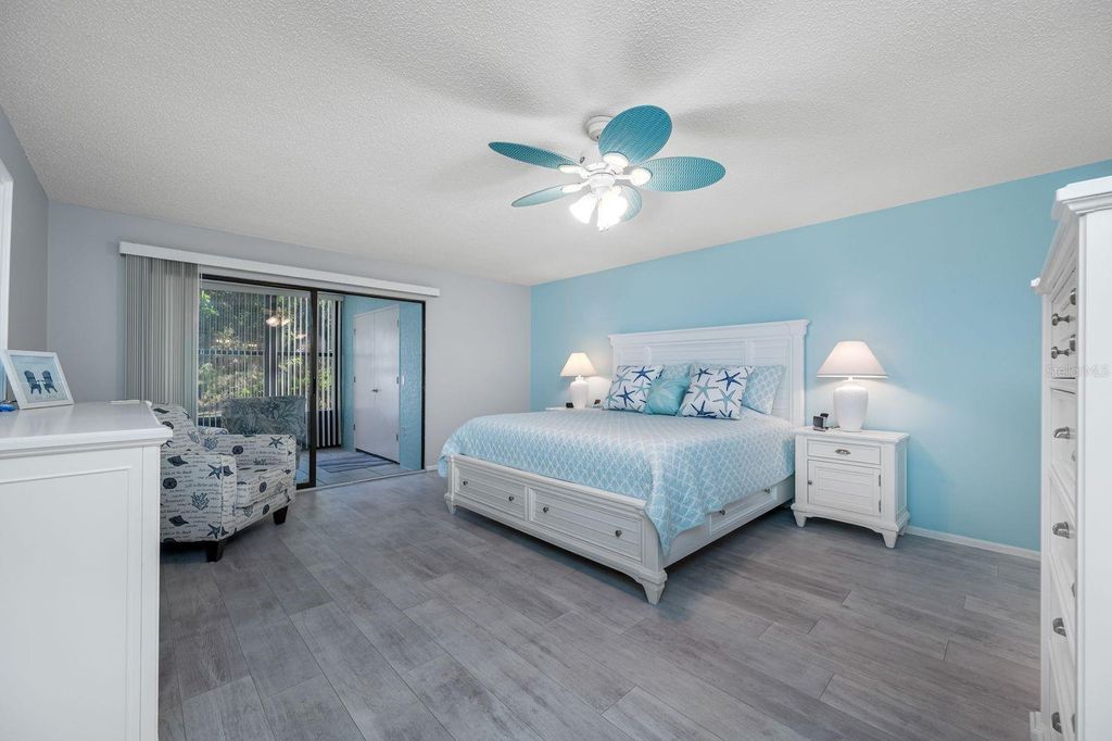 Photo of 703 Oakview Drive #703, Bradenton, FL 34210 (MLS # A4671111)