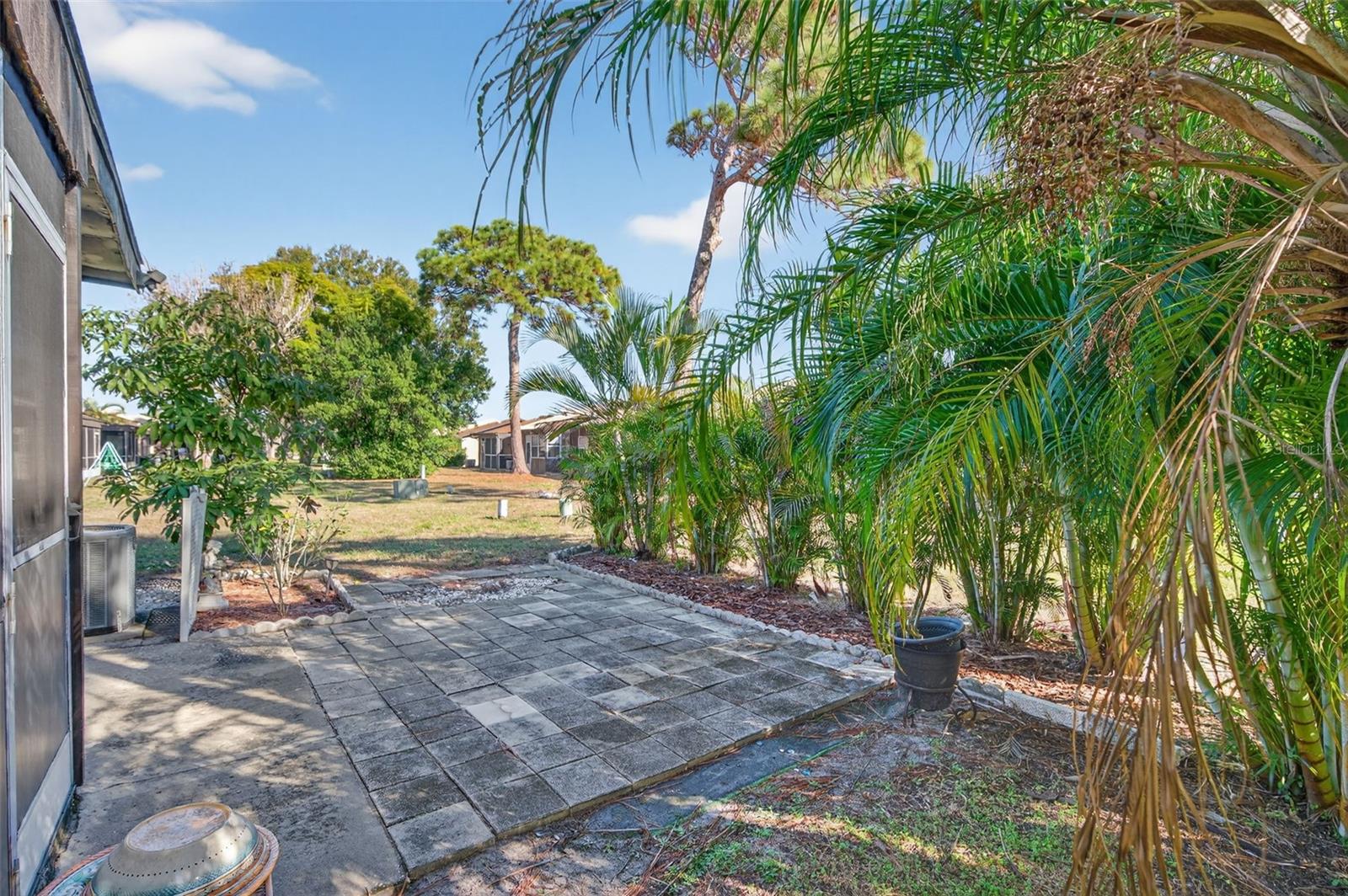 BENT TREE - Residential