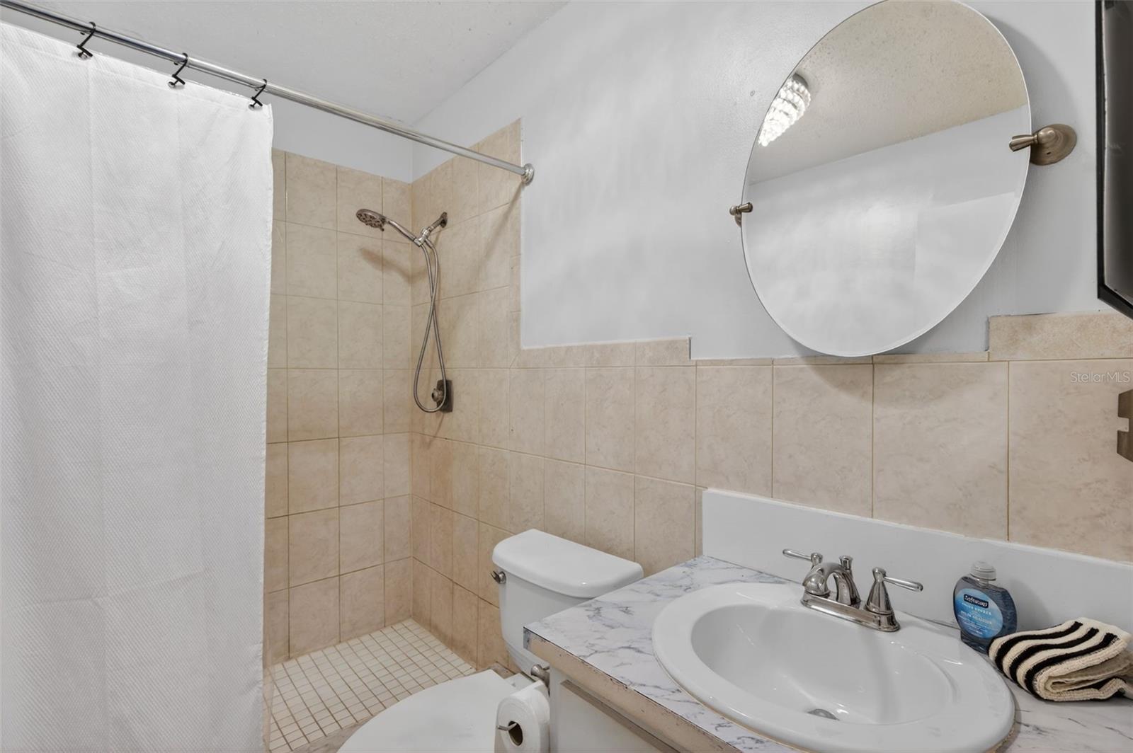 BENT TREE - Residential