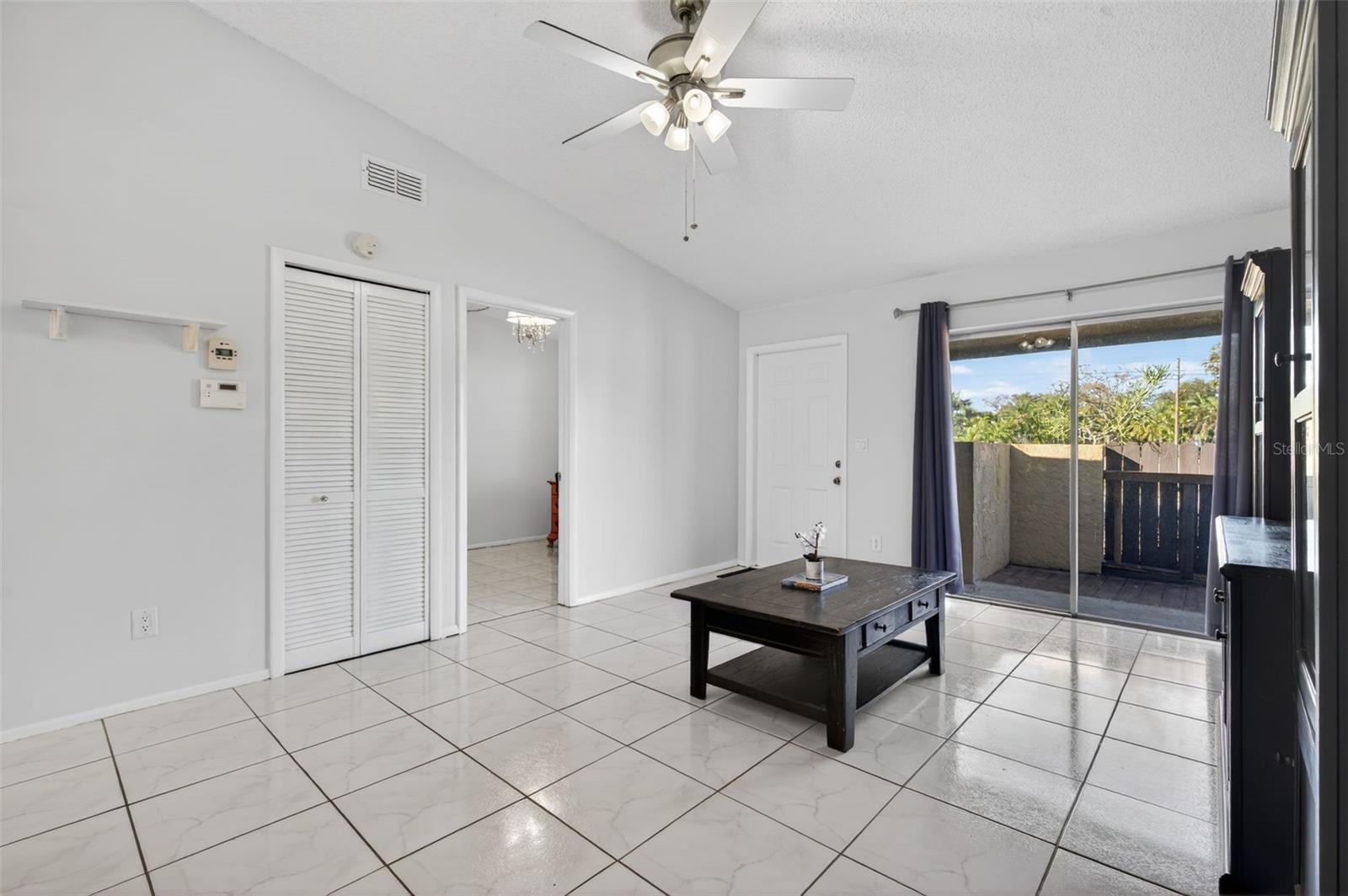 BENT TREE - Residential