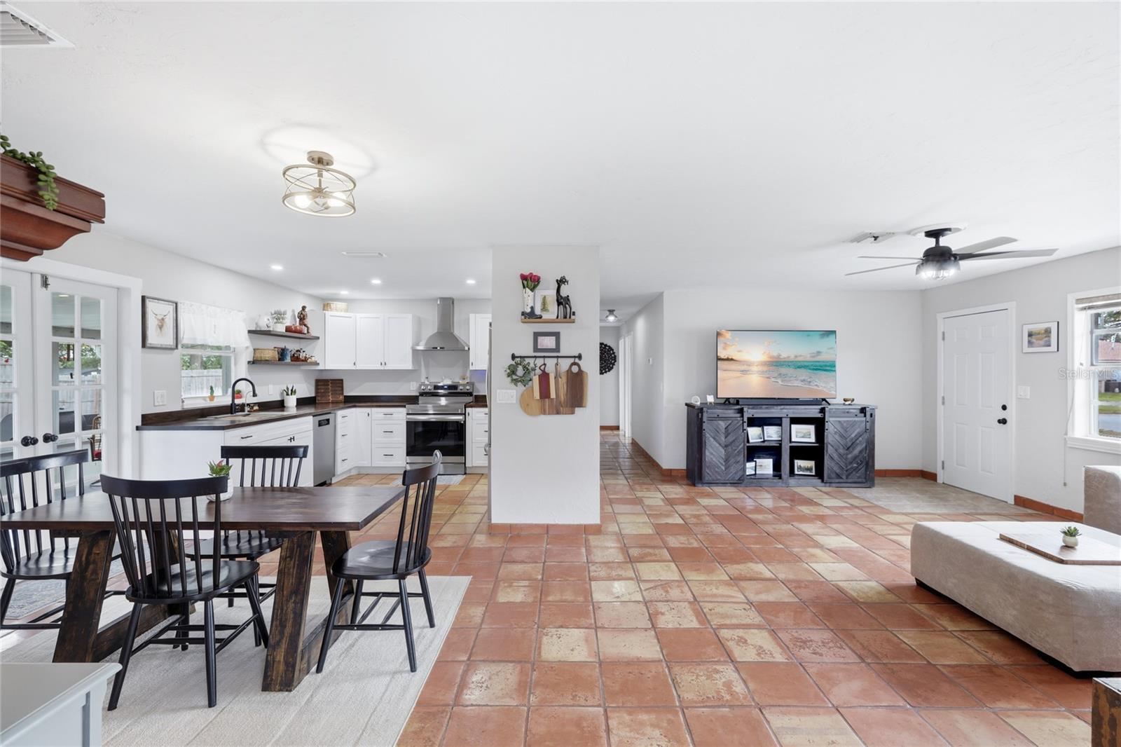 SUNSET BEACH - Residential