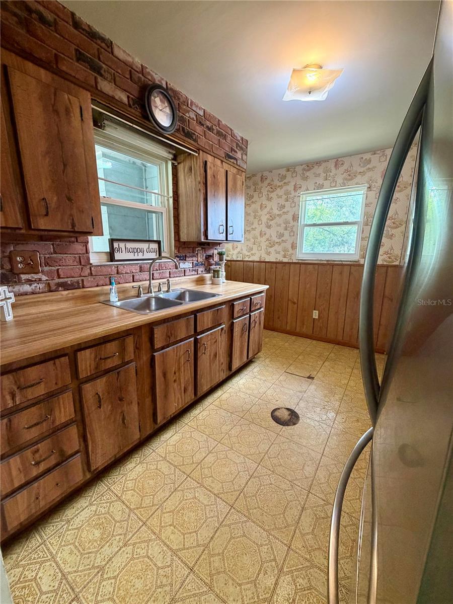 6105 NW 57TH COURT