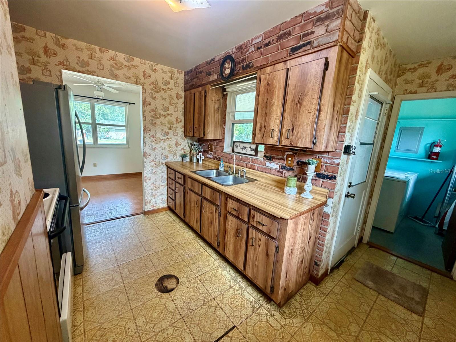 OCALA PARK ESTATES - Residential
