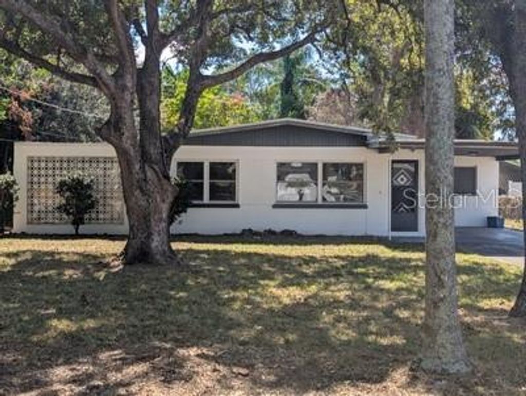 Photo of 105 Rosier Road, Brandon, FL 33510 (MLS # TB8439952)