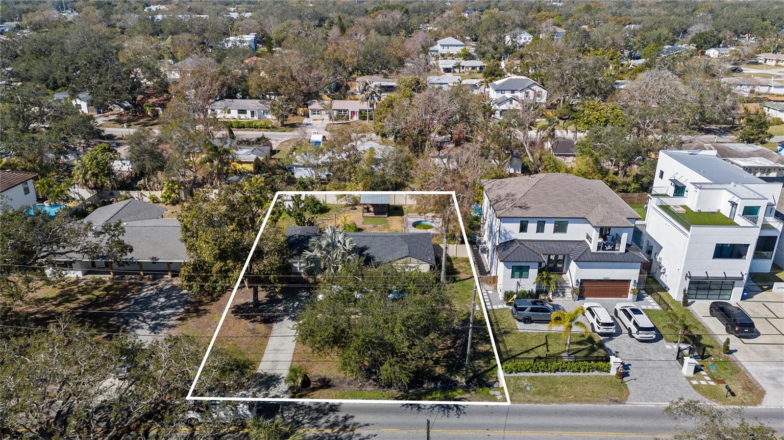 6223 BAYSHORE BOULEVARD