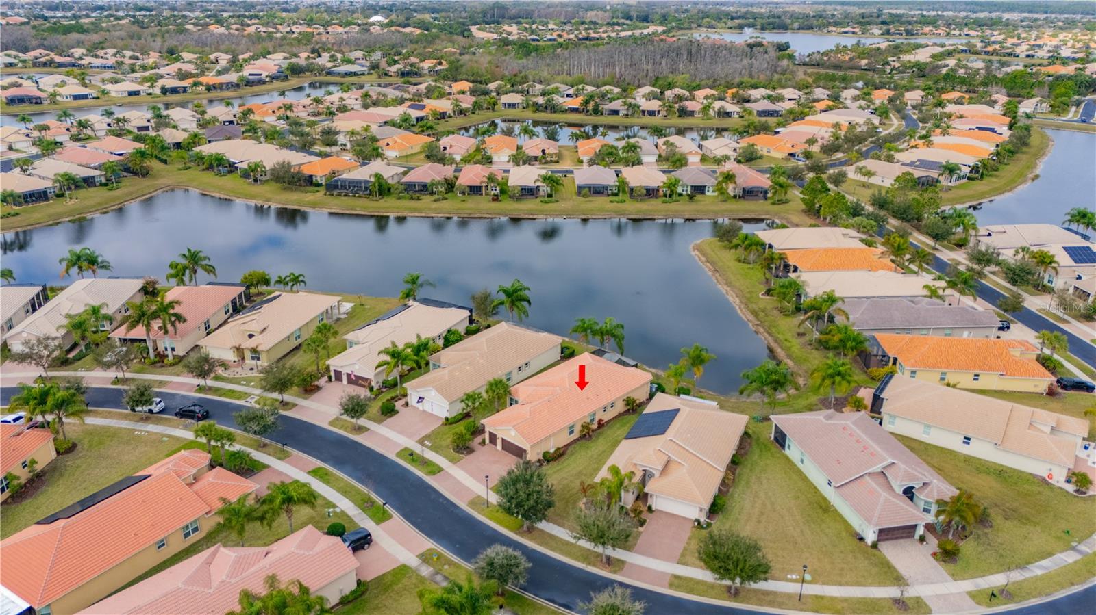 VALENCIA LAKES - Residential