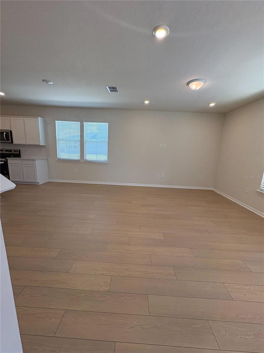 ILVERLEAF OAKS AT HAMLIN - Residential Lease