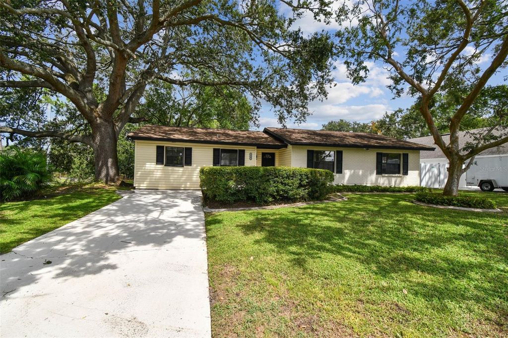 Photo of 219 W 108th Avenue, Tampa, FL 33612 (MLS # TB8429871)