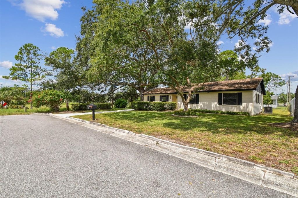 Photo of 219 W 108th Avenue, Tampa, FL 33612 (MLS # TB8429871)