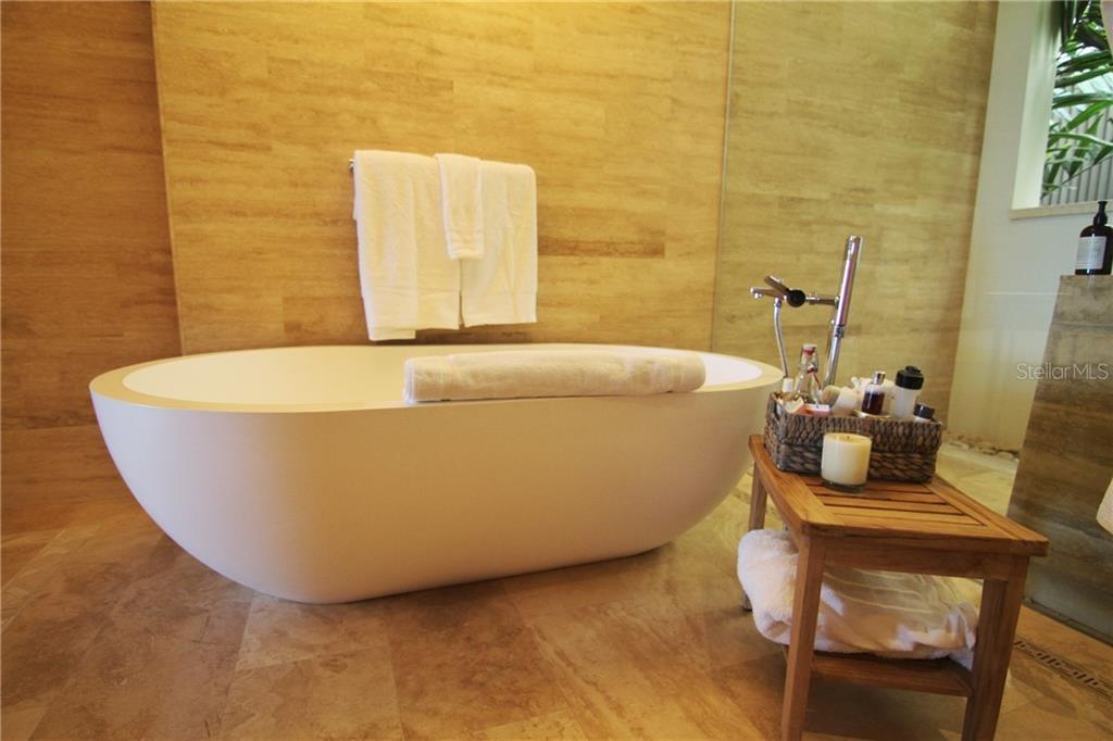 BEACHFRONT RESIDENCES AT DORADO BEACH RESORT - Residential