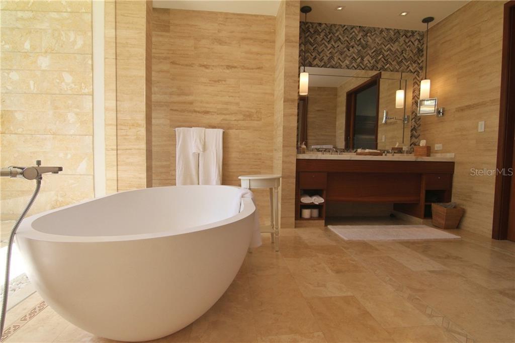 BEACHFRONT RESIDENCES AT DORADO BEACH RESORT - Residential