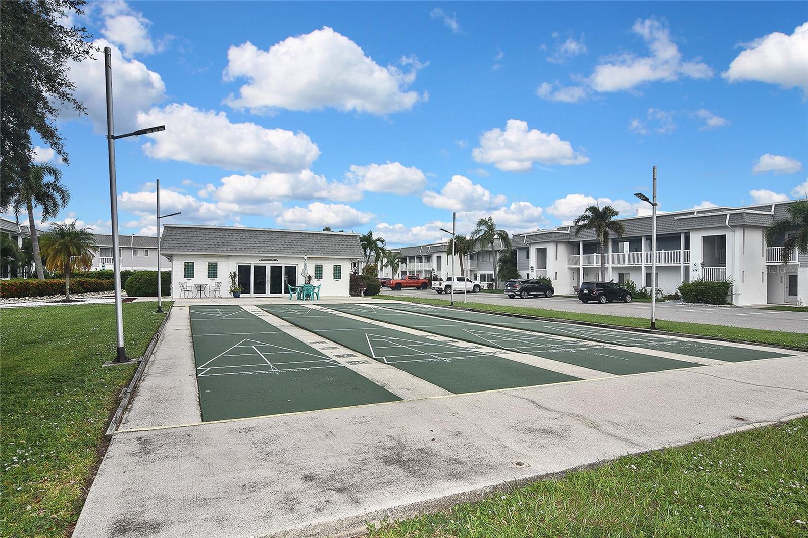 EDGEWATER VILLAGE BLDG H - Residential
