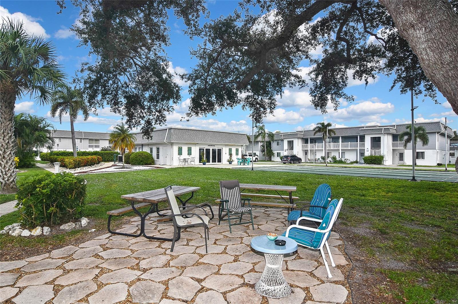 EDGEWATER VILLAGE BLDG H - Residential