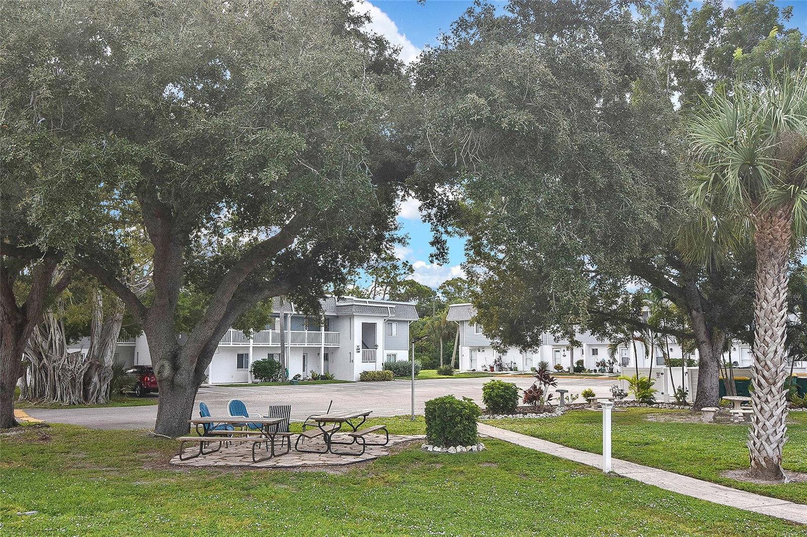 EDGEWATER VILLAGE BLDG H - Residential