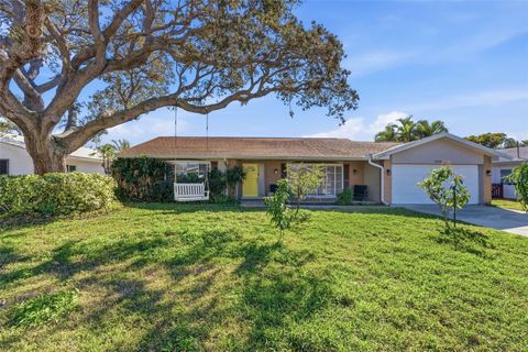 Photo of 14108 110th Terrace, Largo, FL 33774 (MLS # TB8463404)