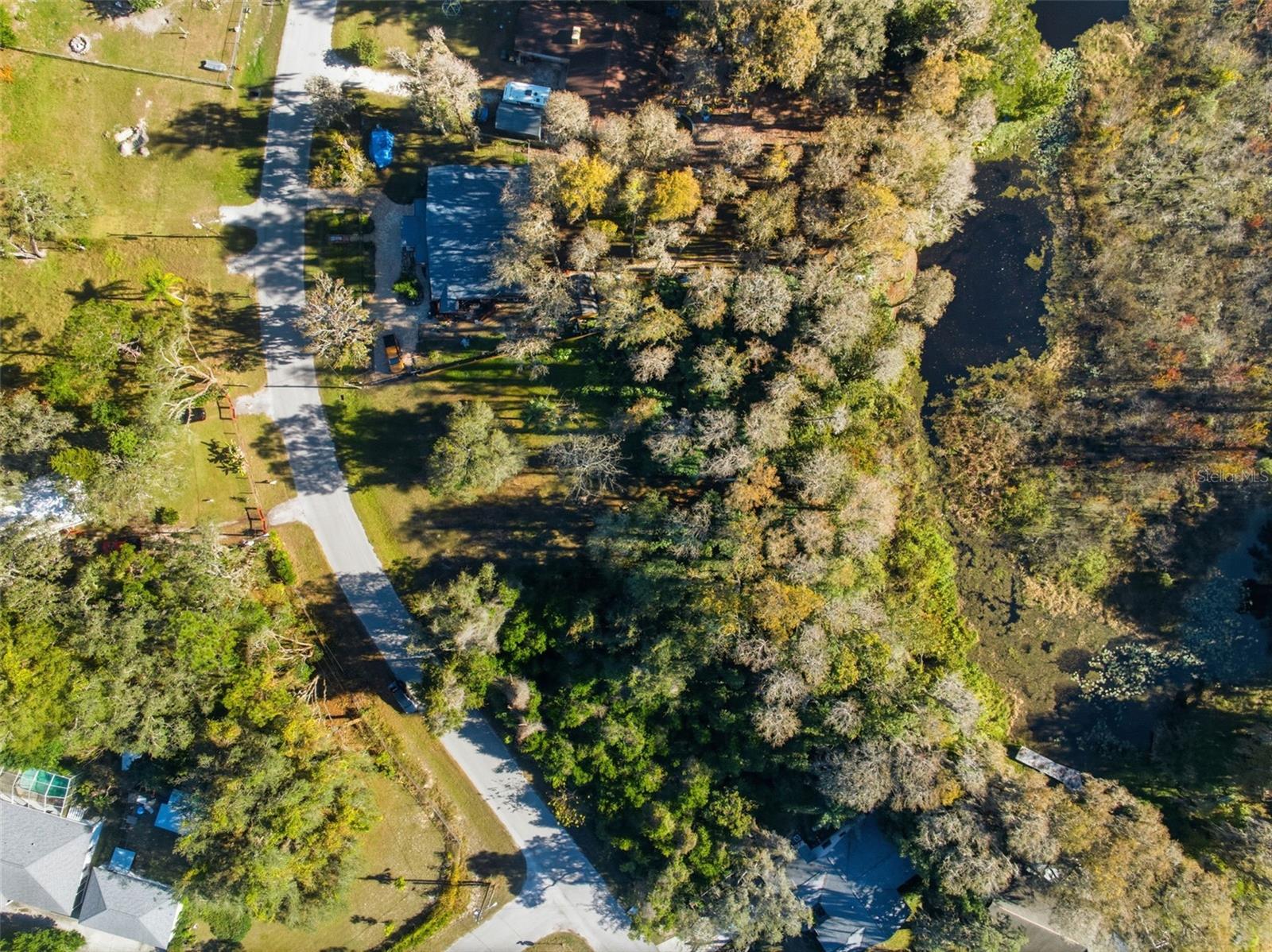 MOON LAKE ESTATES - Land