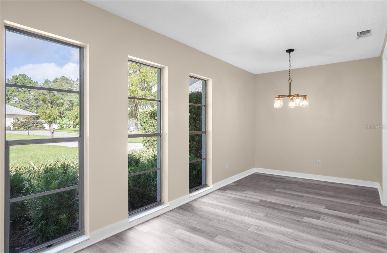 SEVEN LAKES PARK - Residential