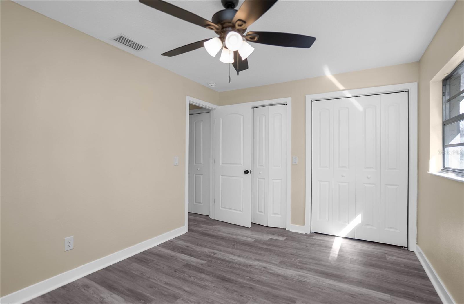 SEVEN LAKES PARK - Residential