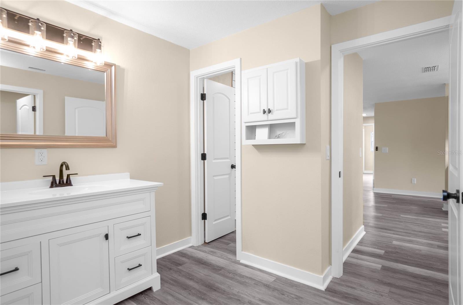 SEVEN LAKES PARK - Residential