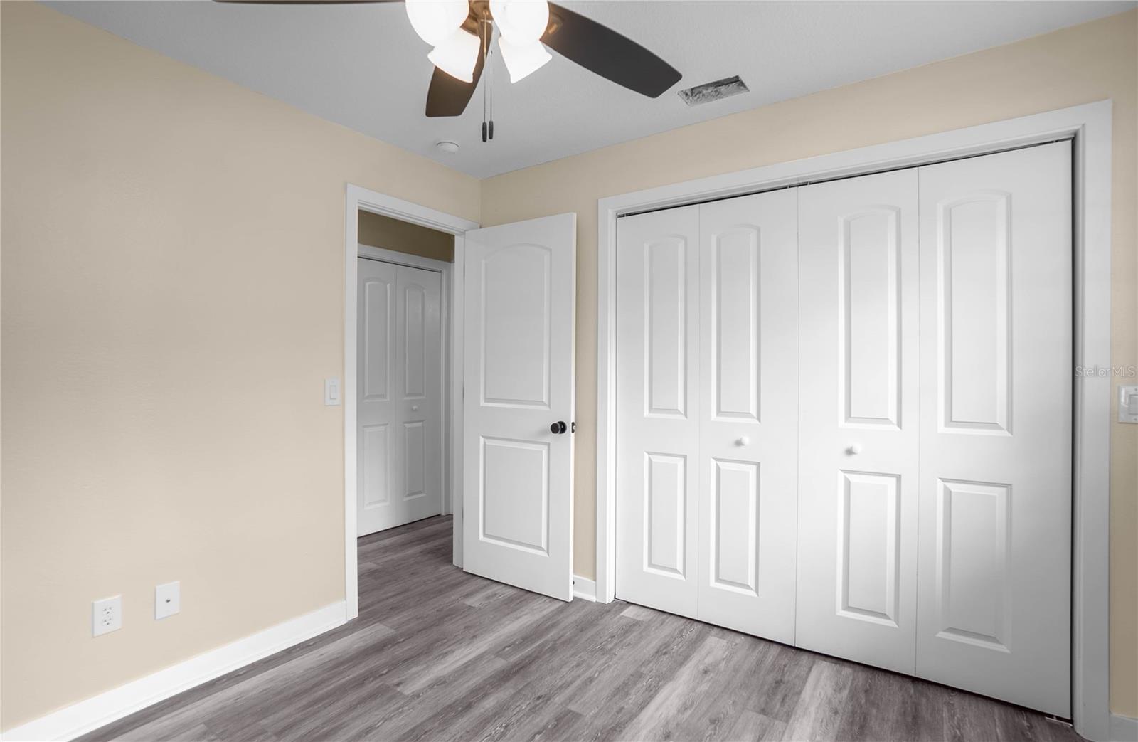 SEVEN LAKES PARK - Residential