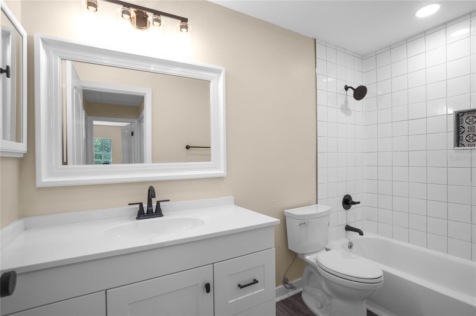 SEVEN LAKES PARK - Residential