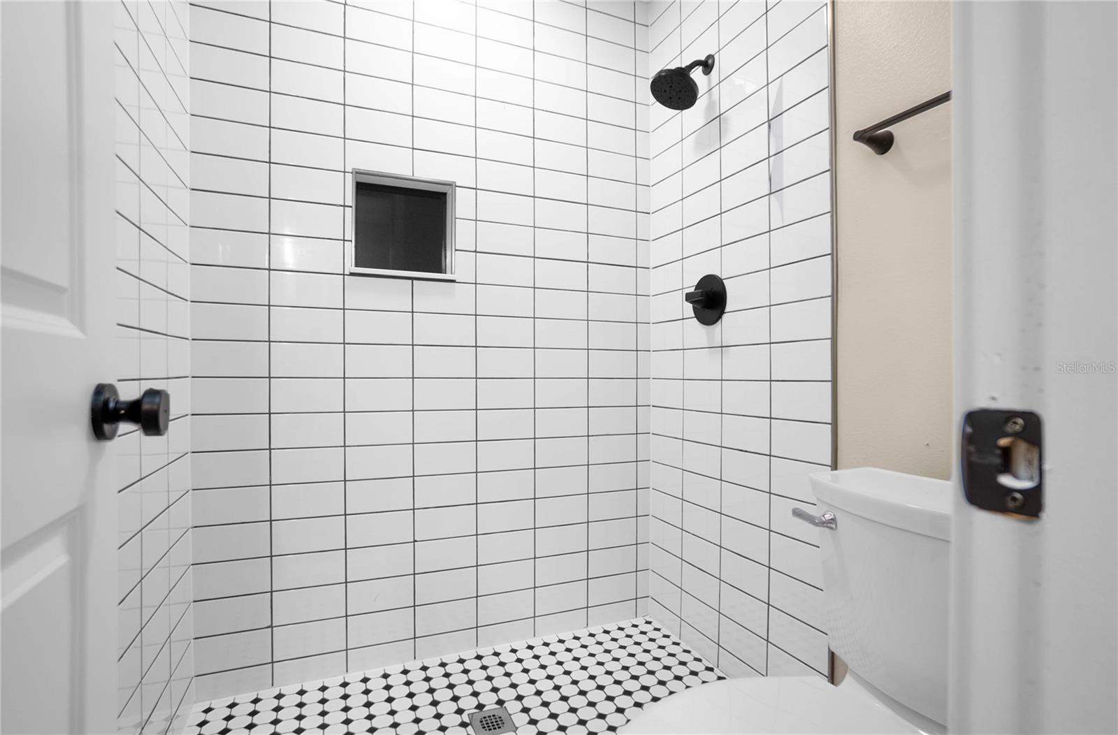 SEVEN LAKES PARK - Residential