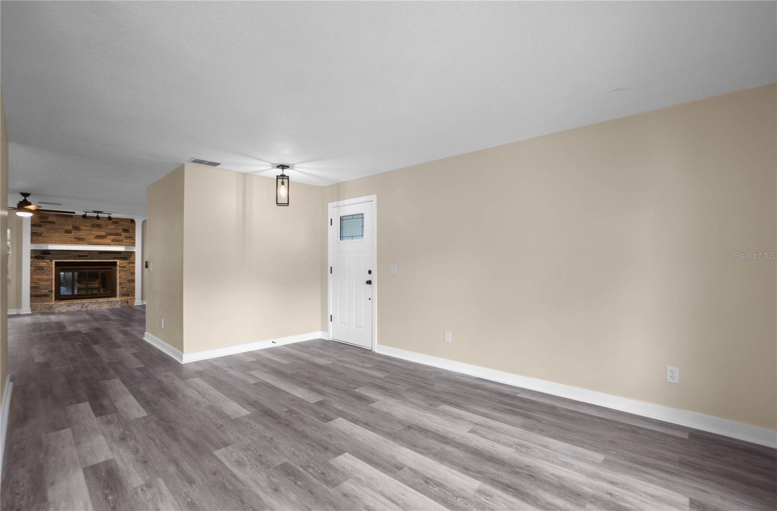 SEVEN LAKES PARK - Residential