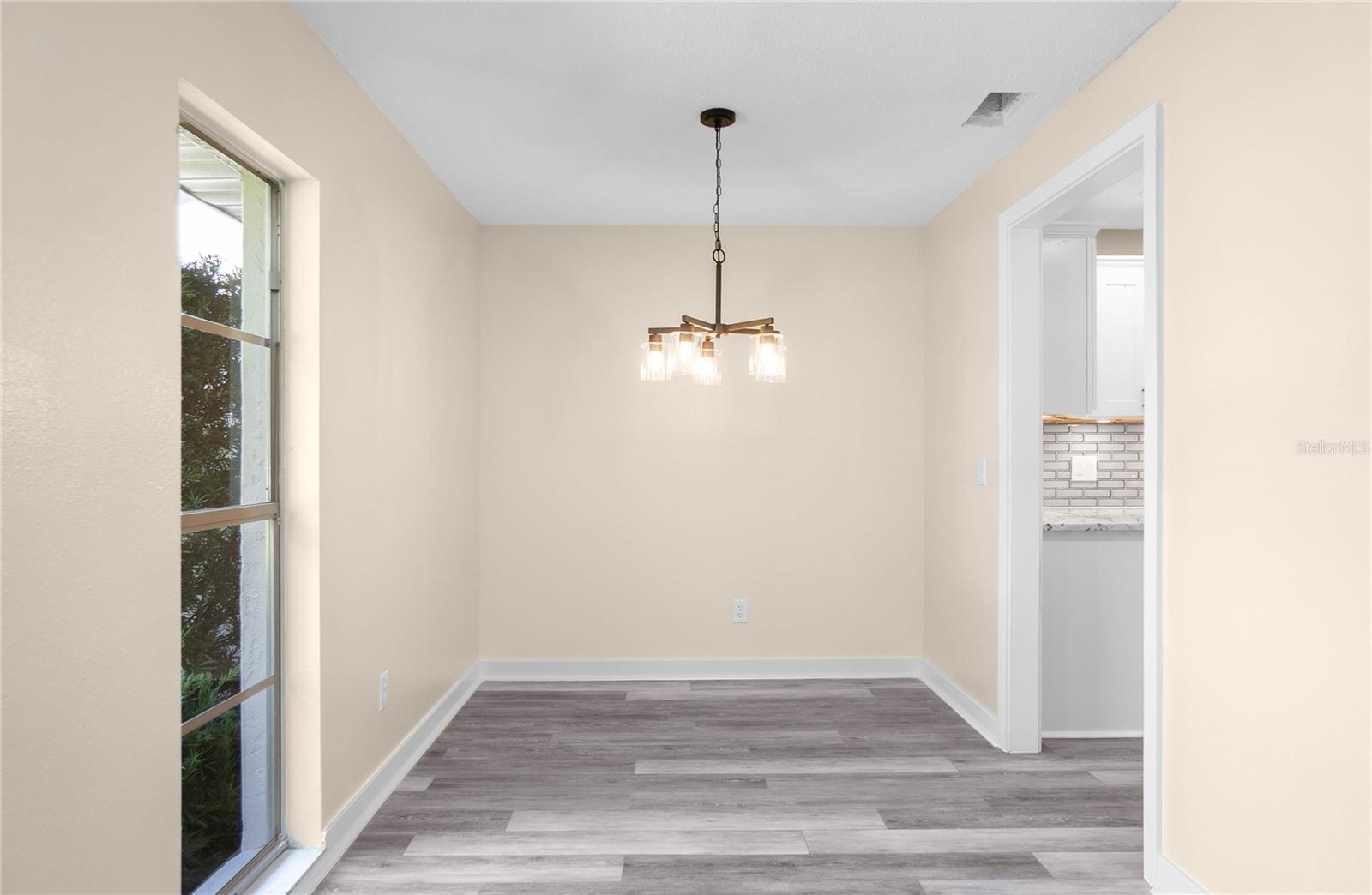 SEVEN LAKES PARK - Residential