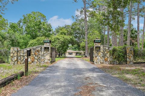 A home in NORTH PORT