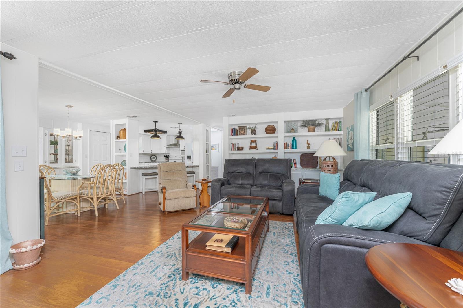 LEMON BAY ISLES PH 01 - Residential