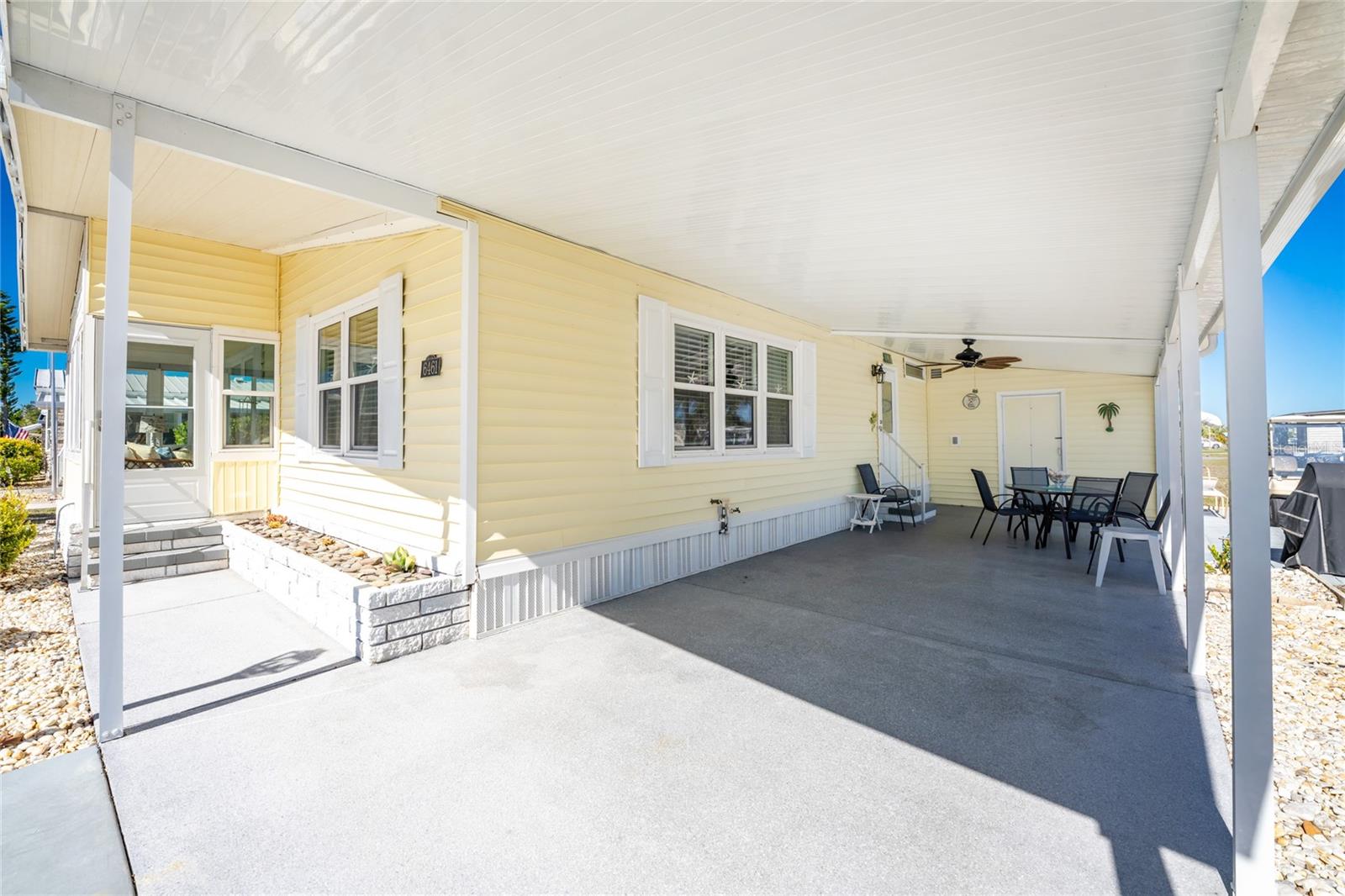 LEMON BAY ISLES PH 01 - Residential