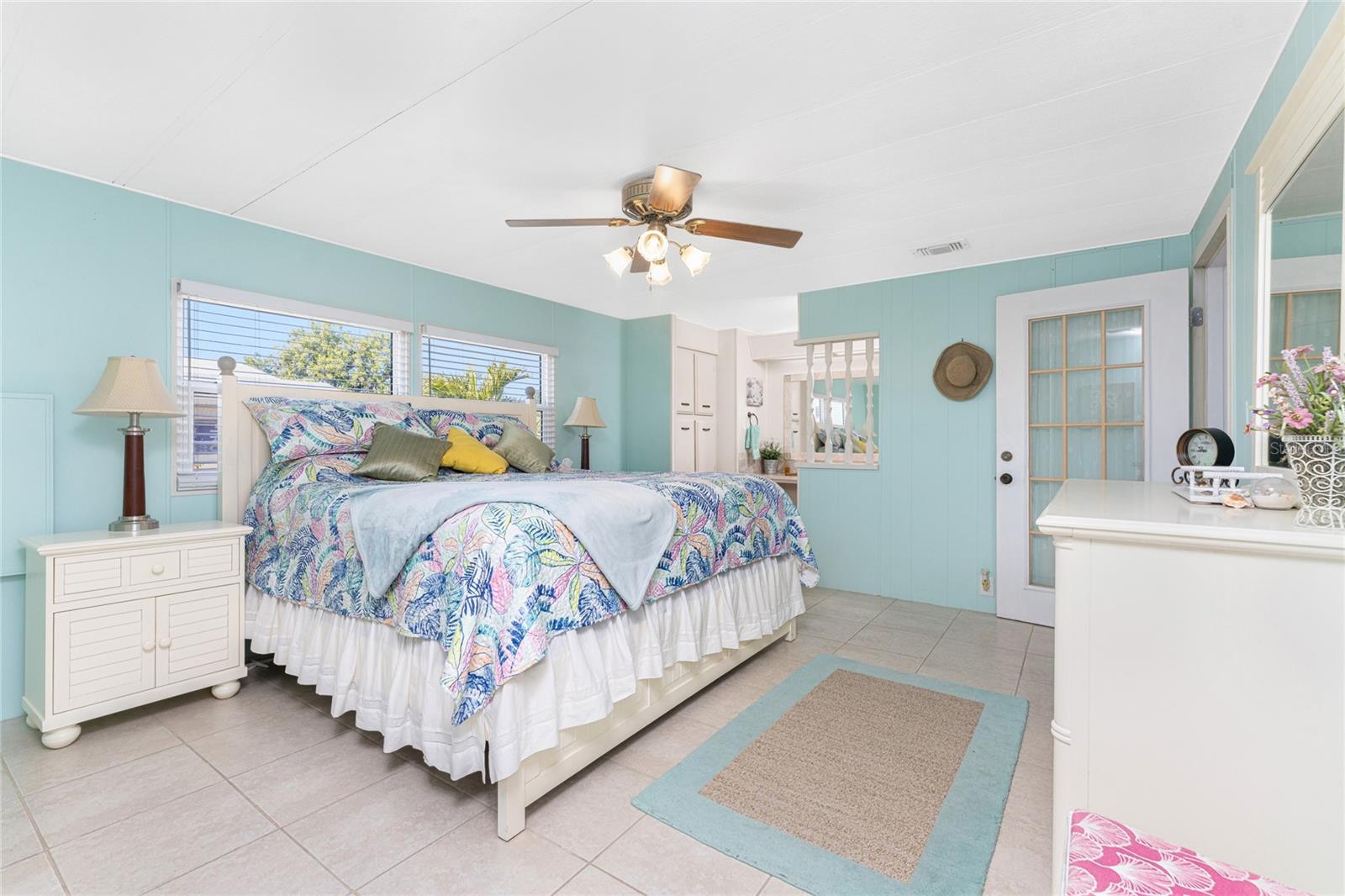 LEMON BAY ISLES PH 01 - Residential