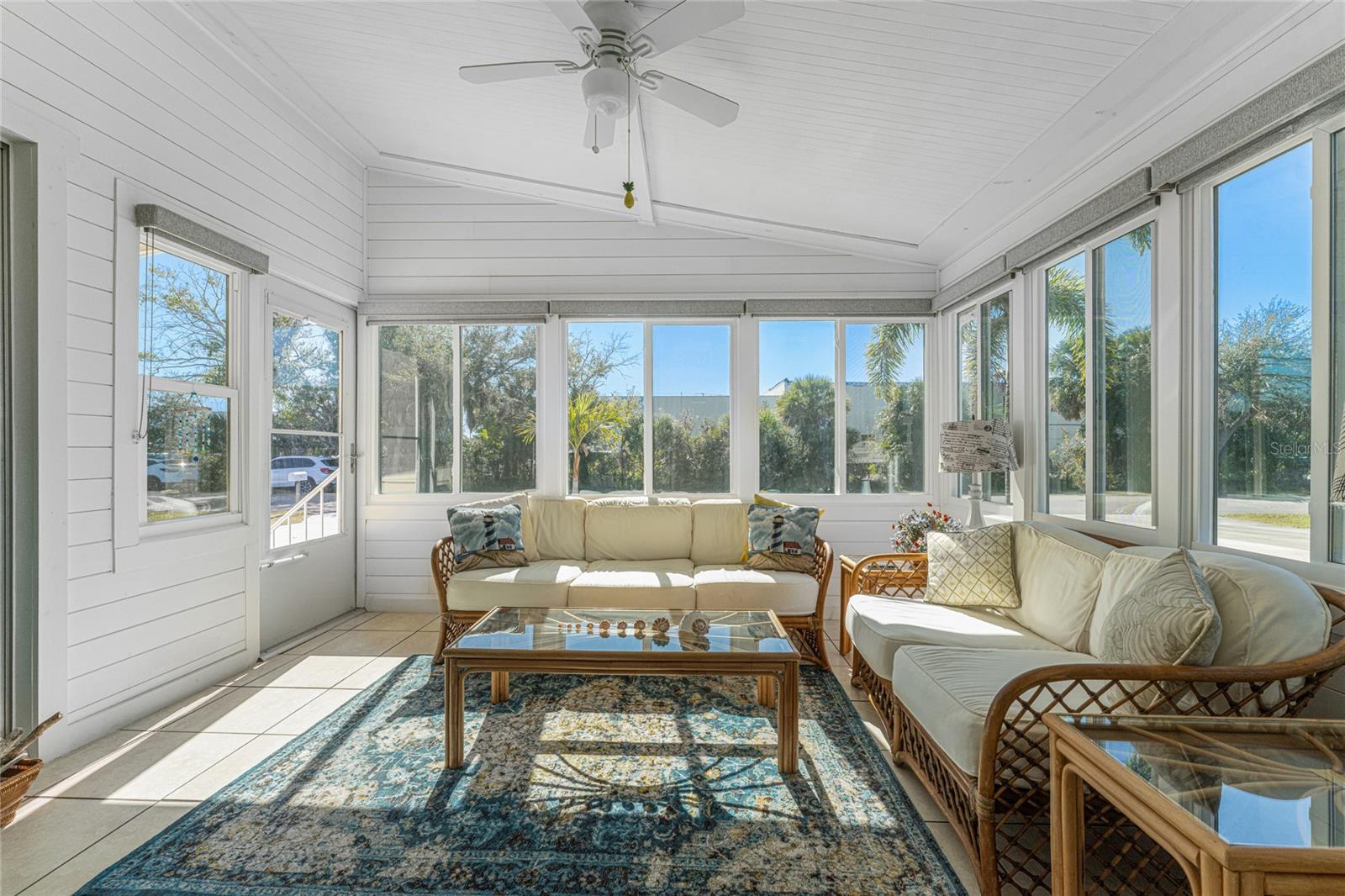 LEMON BAY ISLES PH 01 - Residential