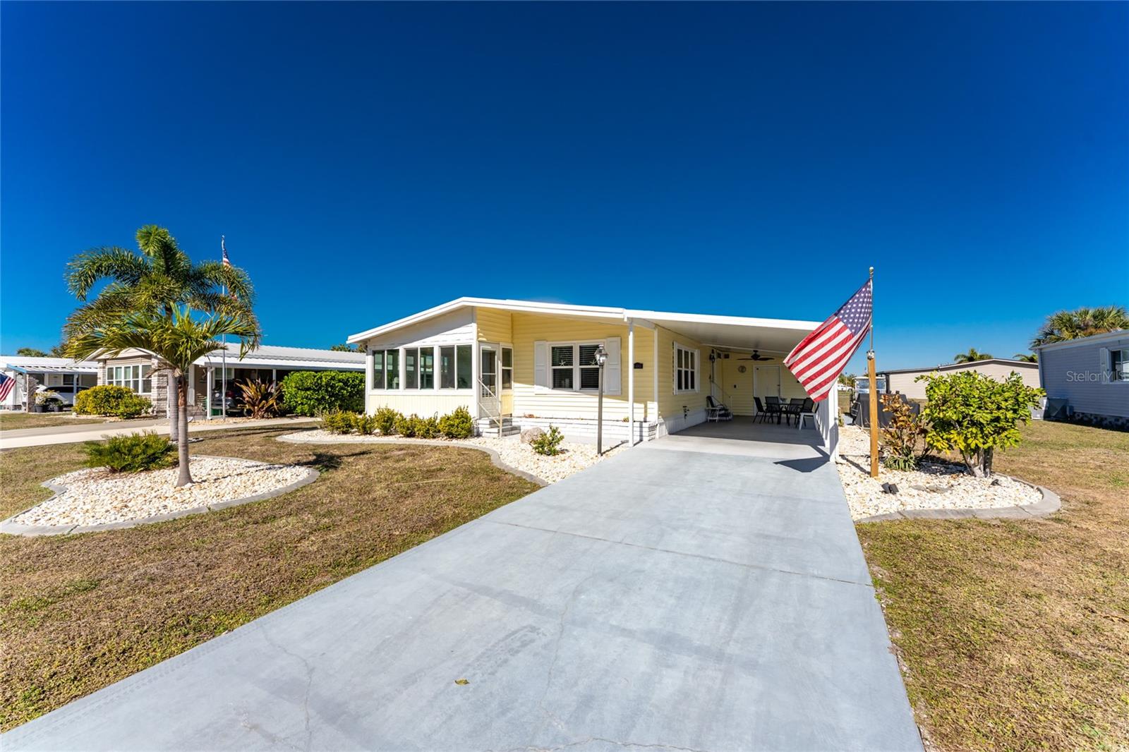 LEMON BAY ISLES PH 01 - Residential