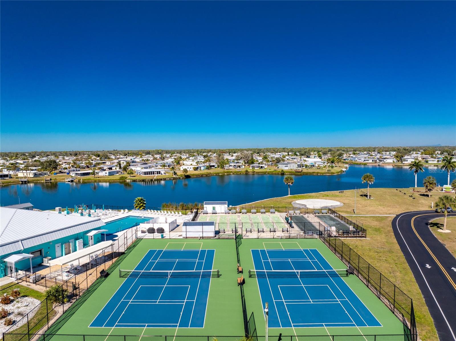 LEMON BAY ISLES PH 01 - Residential