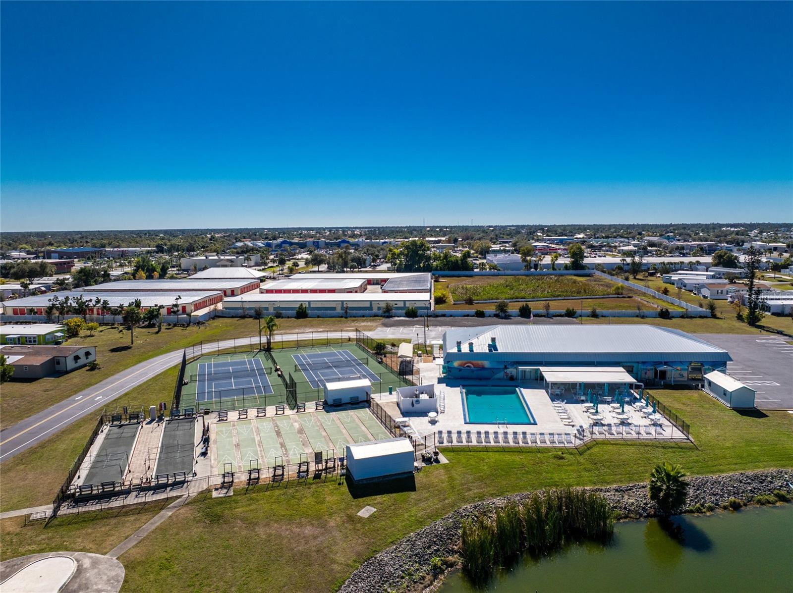 LEMON BAY ISLES PH 01 - Residential