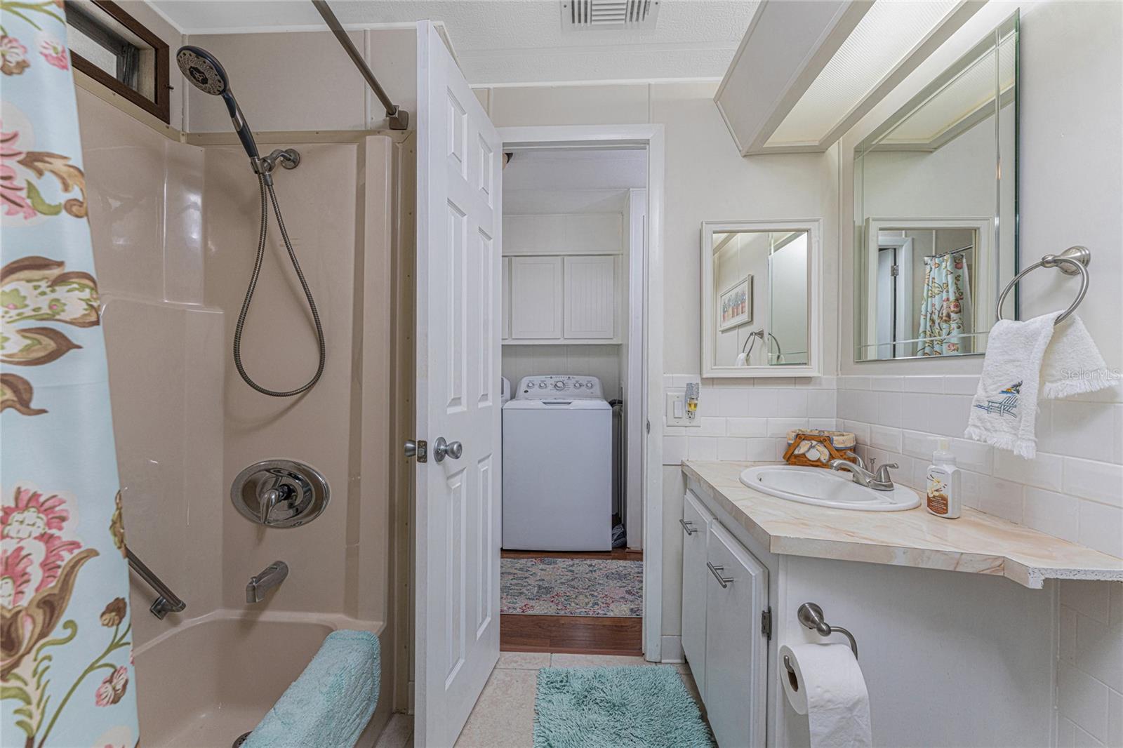 LEMON BAY ISLES PH 01 - Residential