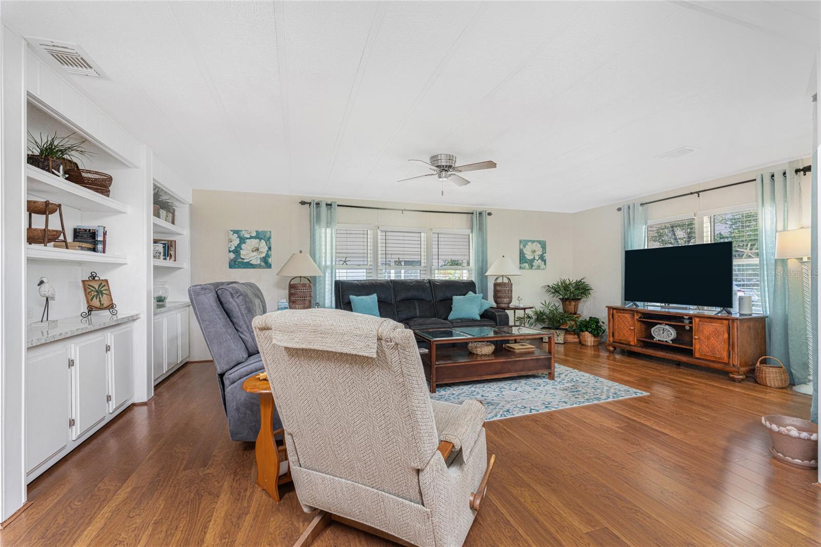 LEMON BAY ISLES PH 01 - Residential