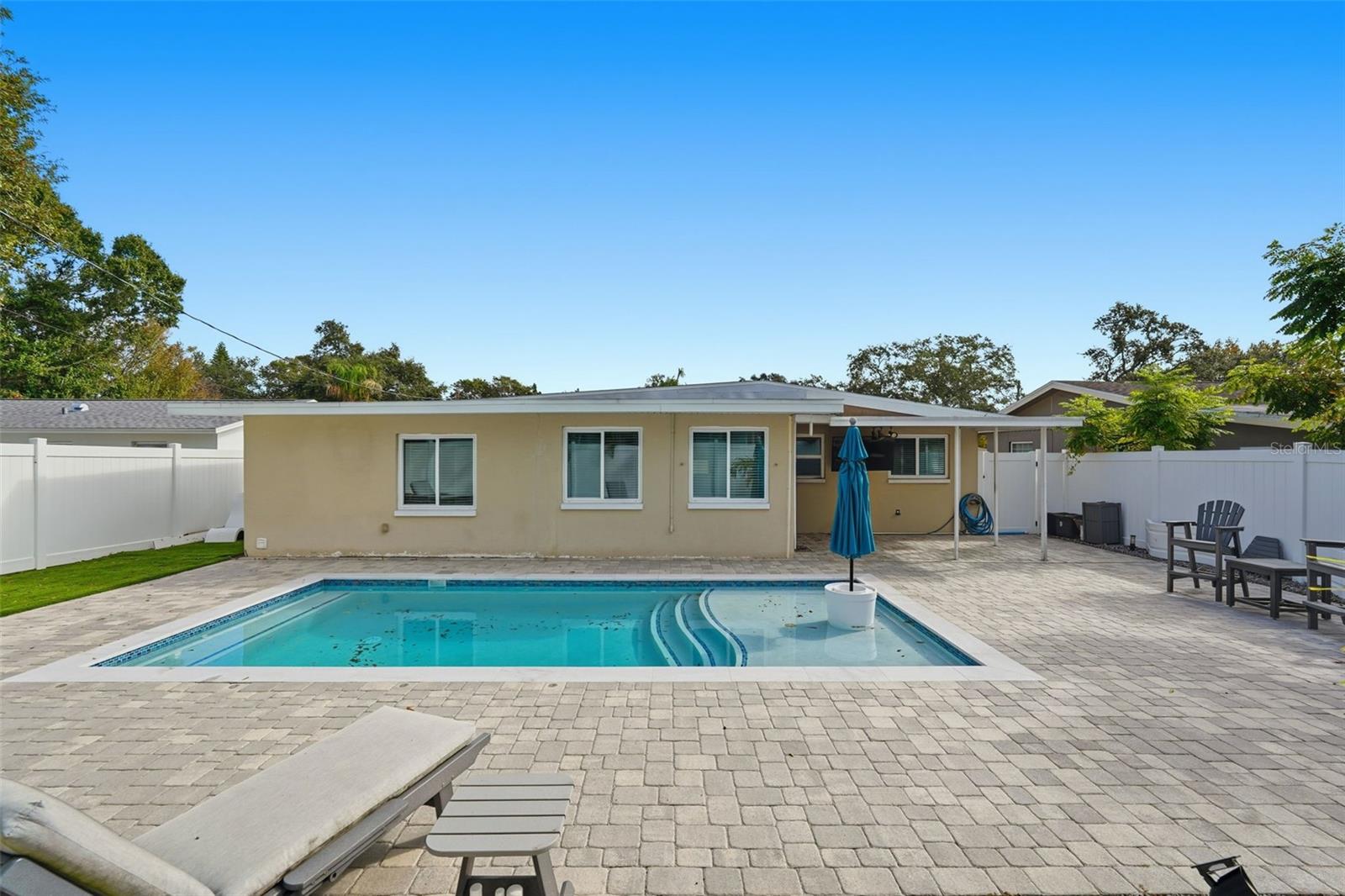 SUNSET MANOR - Residential