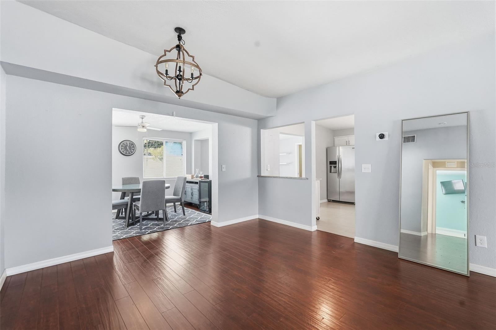 SUNSET MANOR - Residential